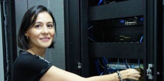 https://1.bp.blogspot.com/-AkZHbfBek_E/YZbEfEC-utI/AAAAAAAAExk/X3CjxqihpUsT23iTaB5k57vv-WuRkdghwCLcBGAsYHQ/w640-h360/2021-11-Laura-Rodriguez-01.jpg