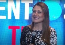 Claudia Albornoz de ETB hablando de formacion y transformacion digital