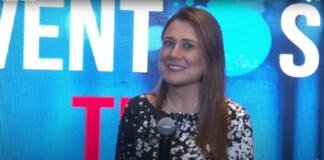 Claudia Albornoz de ETB hablando de formacion y transformacion digital