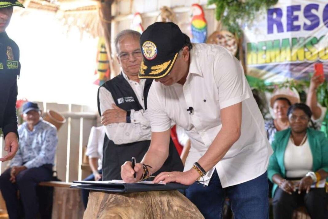 Presidente Petro firma Plan Nacional de Desarrollo