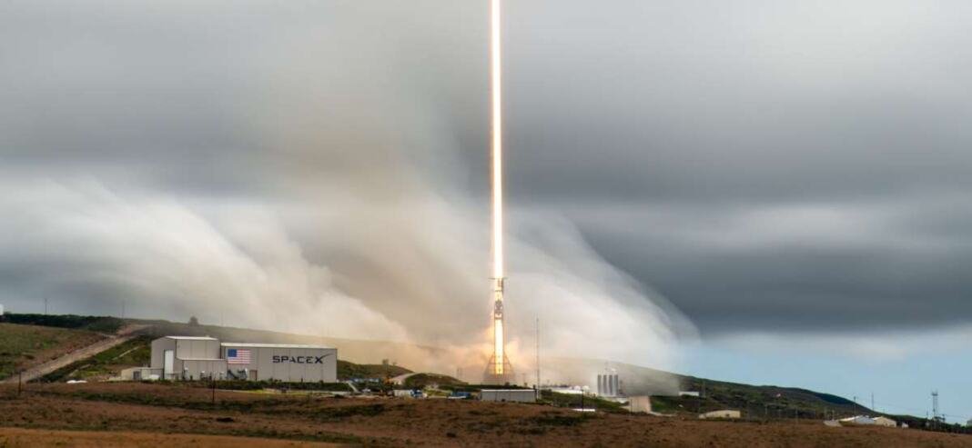 Lanzamiento satélite PlatziSat-1